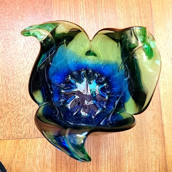 Murano Glass Blue White Crystal TulipVase - Picture 5 of 5